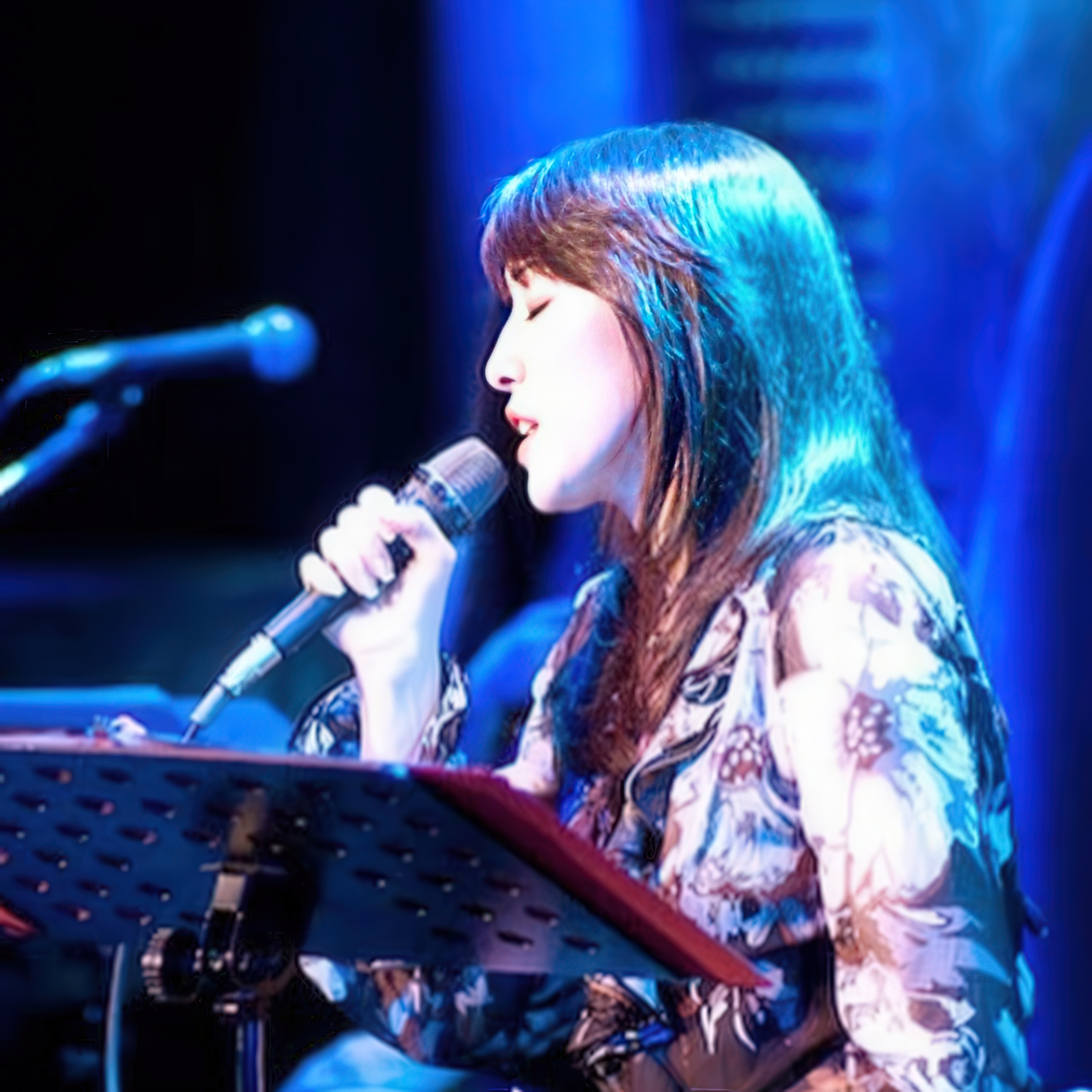 Cindy Asada on stage